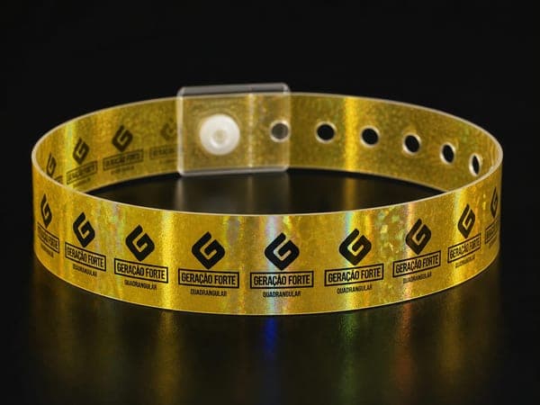 Pulseira dourada do evento